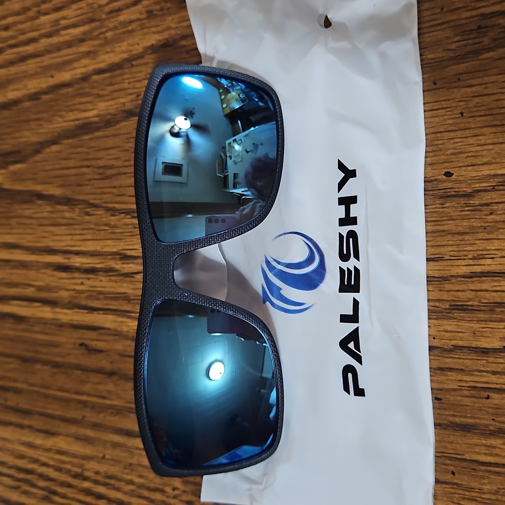 PALESHY Unisex Blue Mirror-on-Black Polarized Sunglasses-UV400 Protection